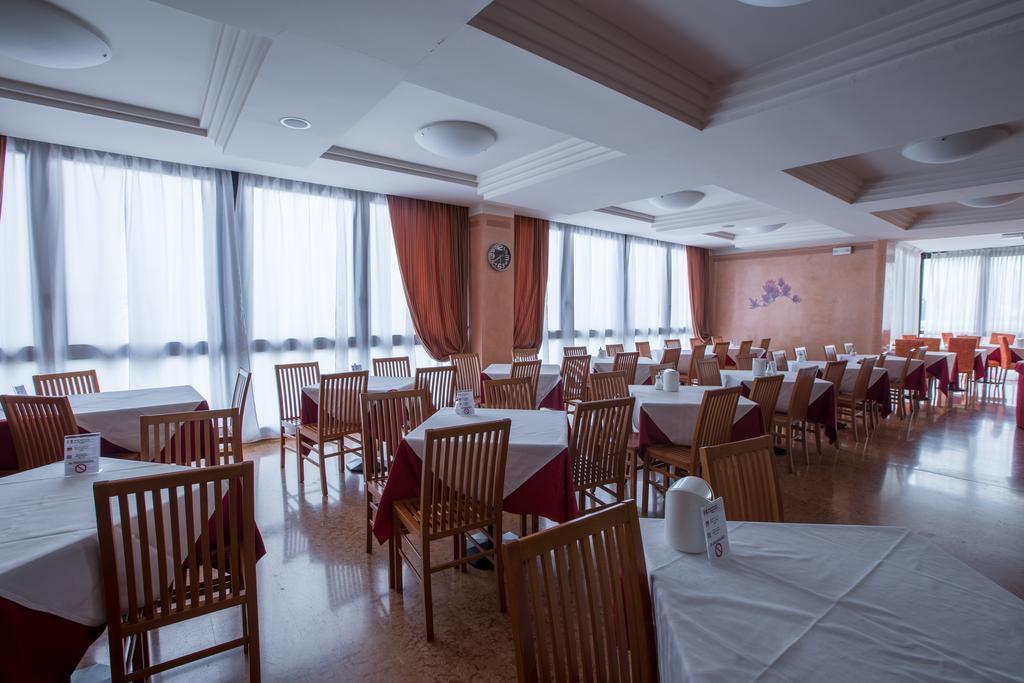 Hotel Garda Affi Buitenkant foto